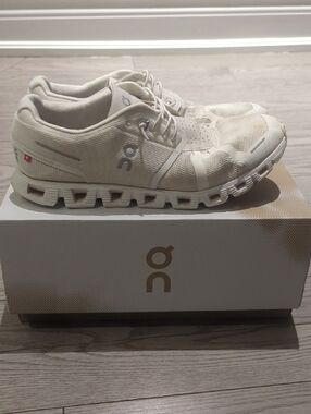 Men's On Cloud RunniyShoes - Size 10